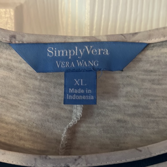 Vera Wang Top XL - Picture 2 of 3